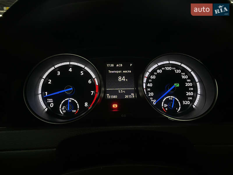 Хэтчбек Volkswagen Golf R 2015 в Киеве