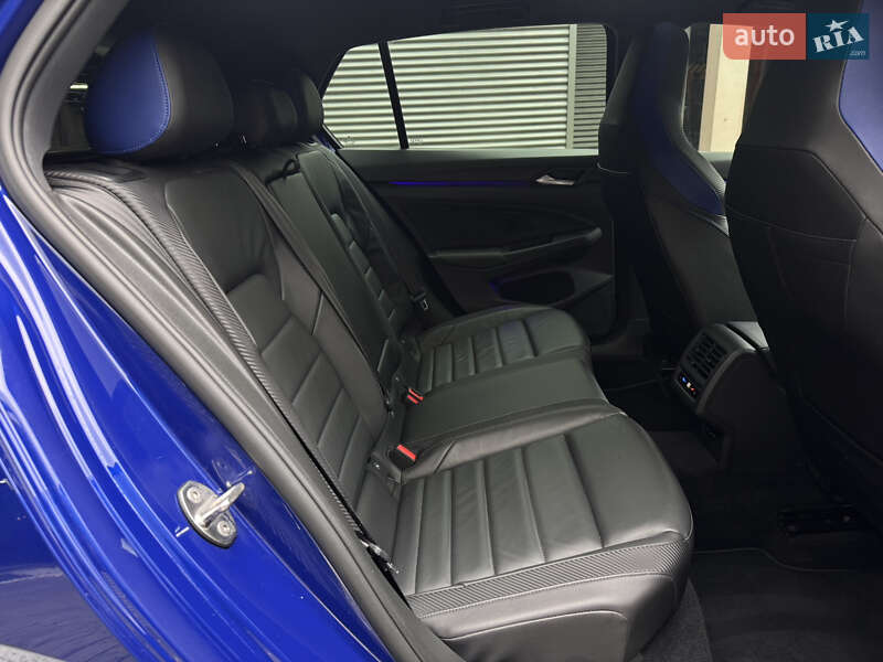 Хэтчбек Volkswagen Golf R 2022 в Киеве