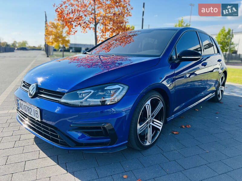 Хэтчбек Volkswagen Golf R 2016 в Мукачево