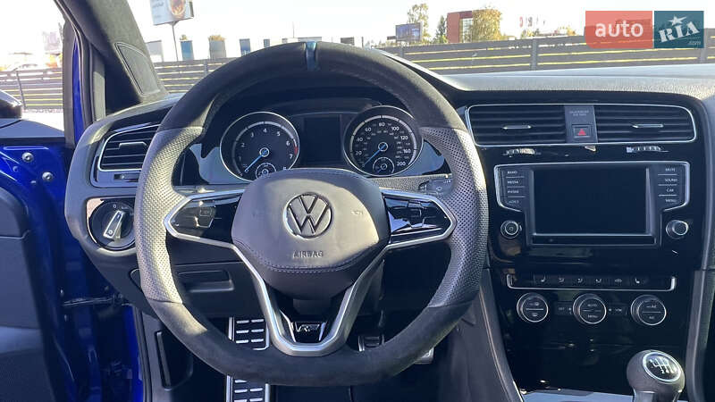 Хэтчбек Volkswagen Golf R 2016 в Мукачево