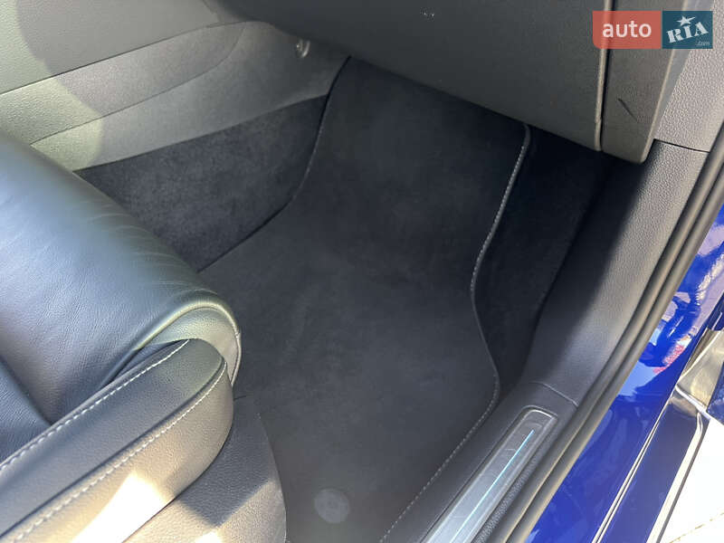 Хэтчбек Volkswagen Golf R 2016 в Мукачево