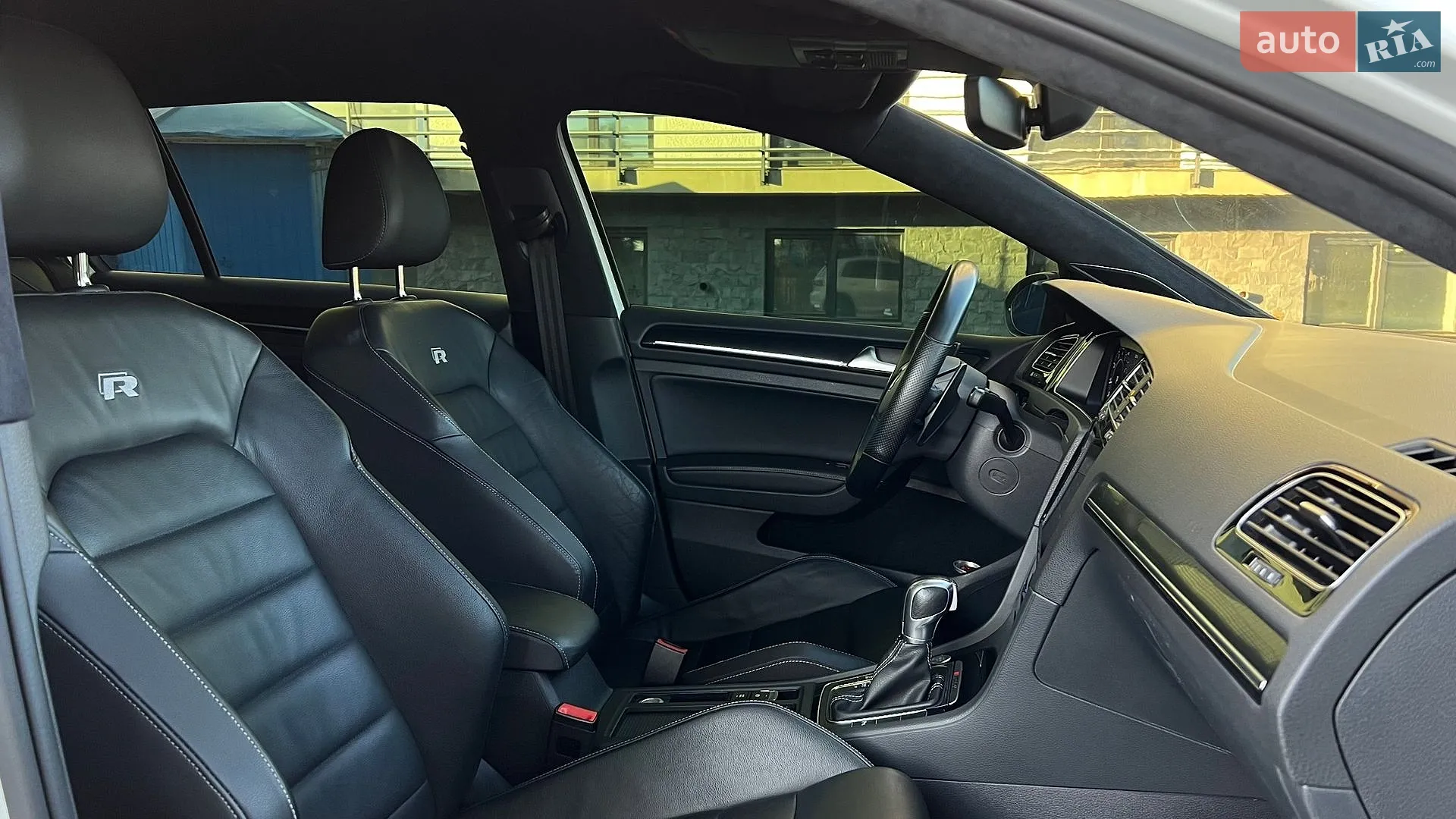 2017 Volkswagen Golf R - мініатюра 36