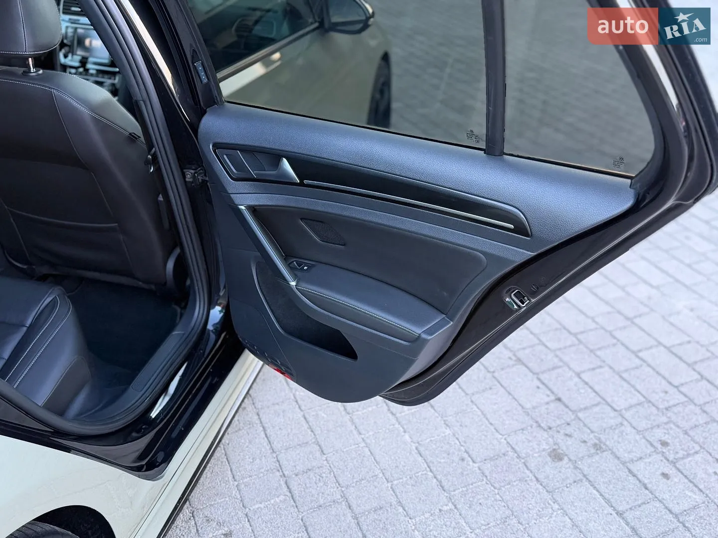 2017 Volkswagen Golf R - мініатюра 19