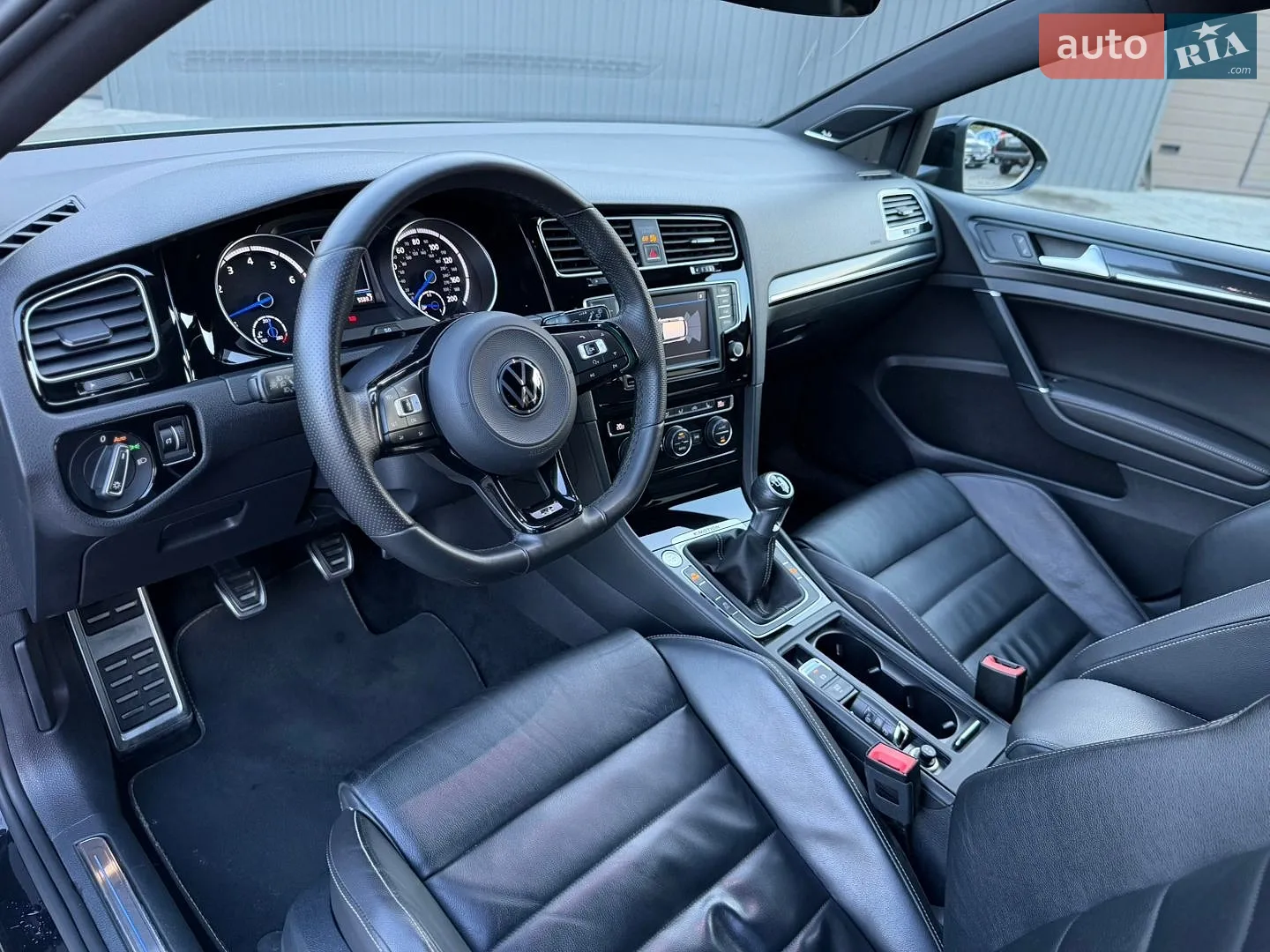 2017 Volkswagen Golf R - мініатюра 23