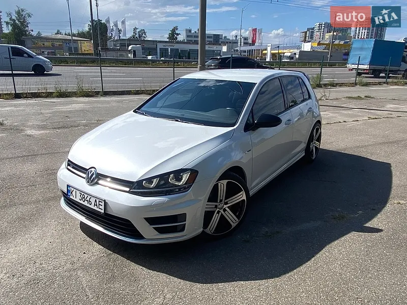 Volkswagen Golf R