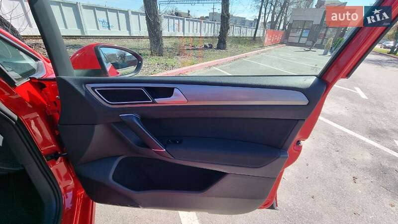 Микровэн Volkswagen Golf Sportsvan 2014 в Киеве