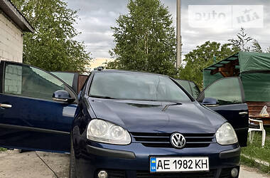 Хэтчбек Volkswagen Golf V 2008 в Каменском