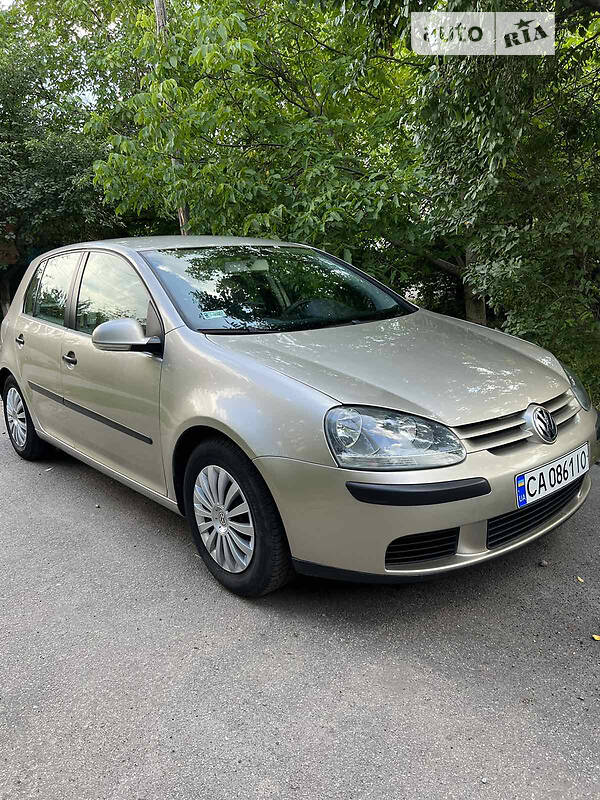 Volkswagen Golf V