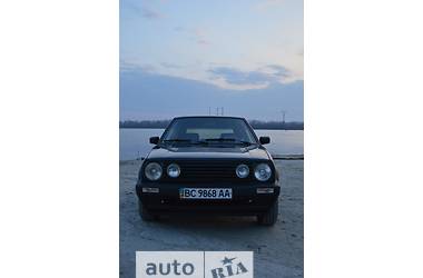 Хэтчбек Volkswagen Golf 1987 в 