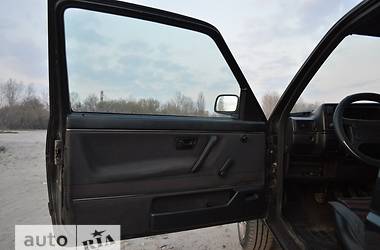 Хэтчбек Volkswagen Golf 1987 в 