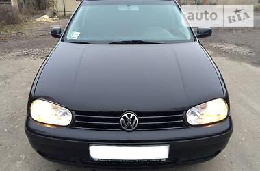 Хэтчбек Volkswagen Golf 2002 в Львове