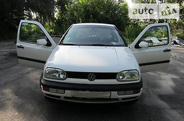 Хэтчбек Volkswagen Golf 1995 в Черкассах