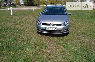 Універсал Volkswagen Golf 2015 в Житомирі