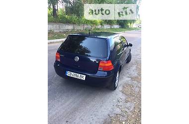 Хэтчбек Volkswagen Golf 2001 в Киеве