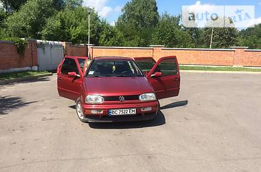 Хетчбек Volkswagen Golf 1997 в Дрогобичі