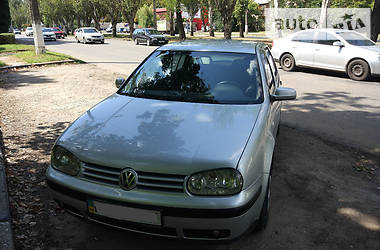 Хэтчбек Volkswagen Golf 2003 в Одессе