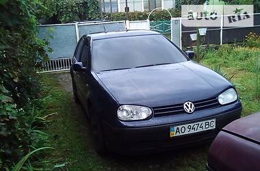 Volkswagen Golf 2002 в Ужгороді