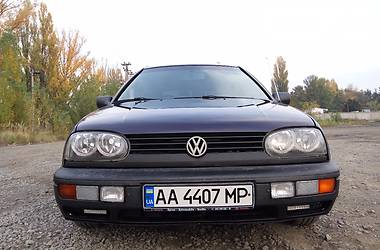 Хэтчбек Volkswagen Golf 1995 в Киеве