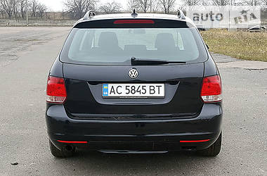 Универсал Volkswagen Golf 2011 в Луцке