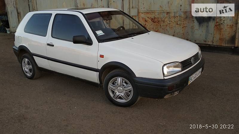 Хэтчбек Volkswagen Golf 1993 в Львове