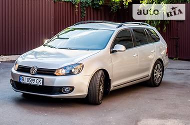 Универсал Volkswagen Golf 2010 в Полтаве