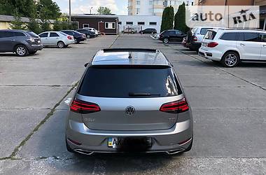 Хэтчбек Volkswagen Golf 2017 в Харькове