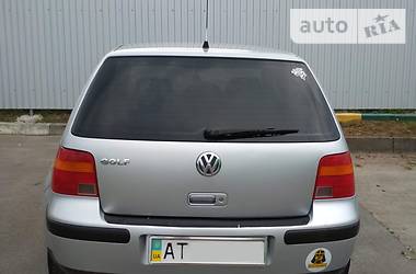 Хетчбек Volkswagen Golf 2003 в Івано-Франківську