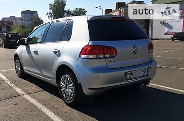 Хэтчбек Volkswagen Golf 2012 в Ровно