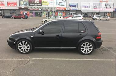 Хэтчбек Volkswagen Golf 2003 в Полтаве