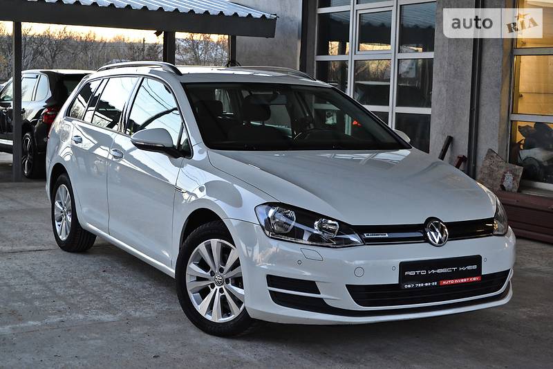 Универсал Volkswagen Golf 2015 в Киеве