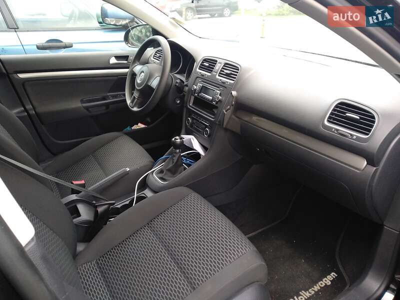 Универсал Volkswagen Golf 2011 в Киеве
