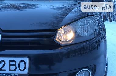 Хэтчбек Volkswagen Golf 2010 в Ахтырке