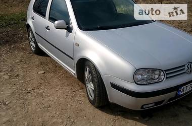 Хетчбек Volkswagen Golf 1998 в 