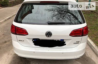 Універсал Volkswagen Golf 2014 в 
