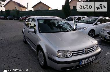 Хэтчбек Volkswagen Golf 2001 в Киеве