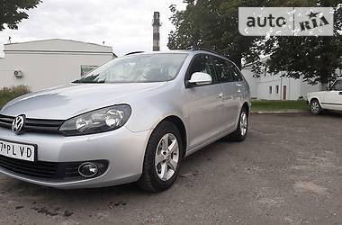 Универсал Volkswagen Golf 2010 в Дубно