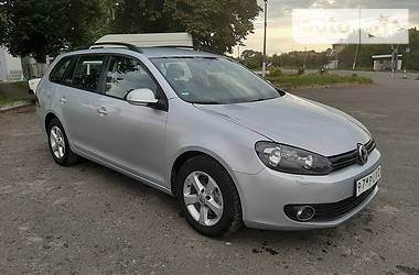 Универсал Volkswagen Golf 2010 в Дубно