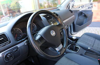 Хэтчбек Volkswagen Golf 2008 в Трускавце