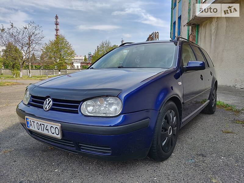 Универсал Volkswagen Golf 2002 в Калуше