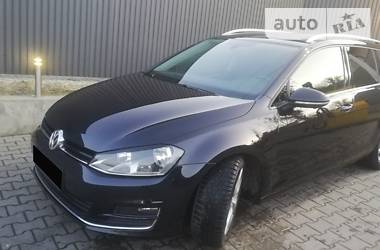 Универсал Volkswagen Golf 2014 в Черновцах