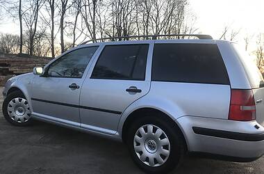 Універсал Volkswagen Golf 2004 в Краснограді