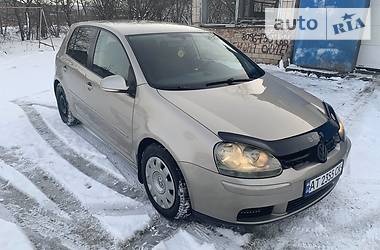 Хетчбек Volkswagen Golf 2004 в 
