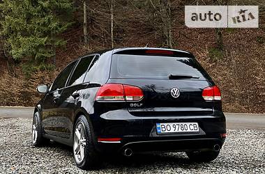 Хэтчбек Volkswagen Golf 2009 в Киеве