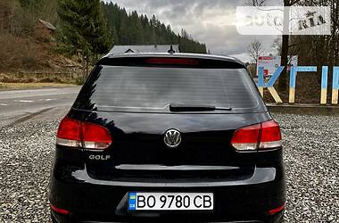 Хэтчбек Volkswagen Golf 2009 в Киеве