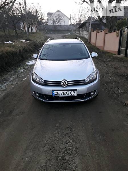 Универсал Volkswagen Golf 2012 в Черновцах