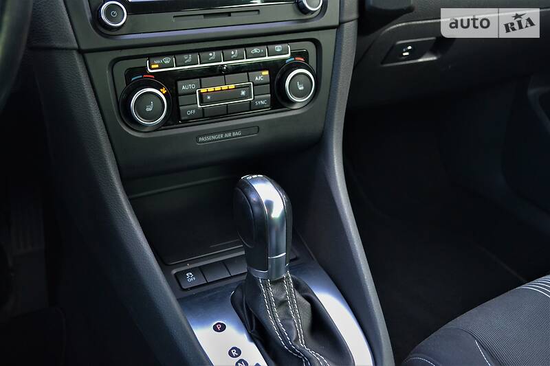 Універсал Volkswagen Golf 2013 в Харкові