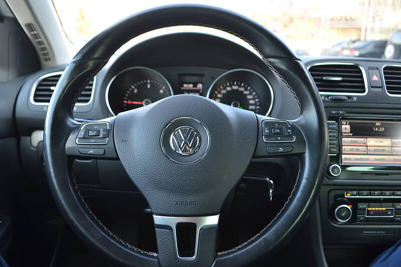 Універсал Volkswagen Golf 2013 в Харкові