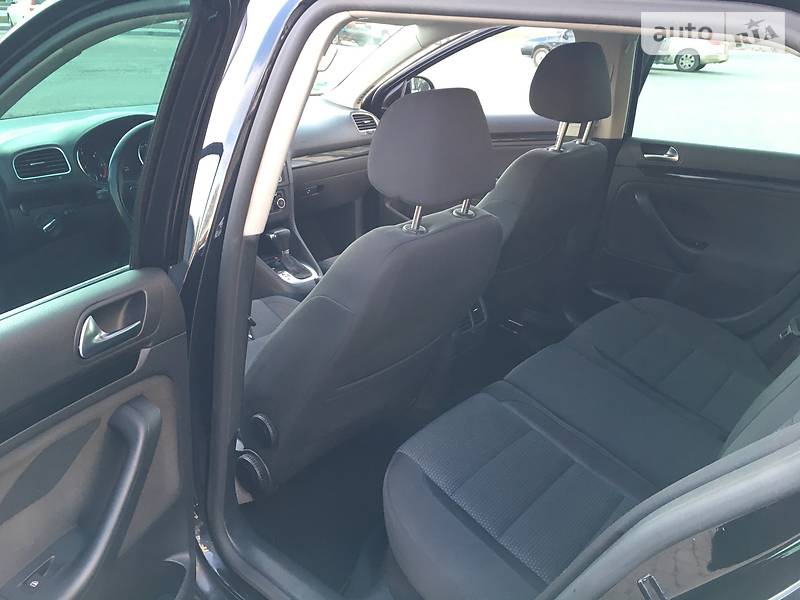 Універсал Volkswagen Golf 2009 в Тернополі