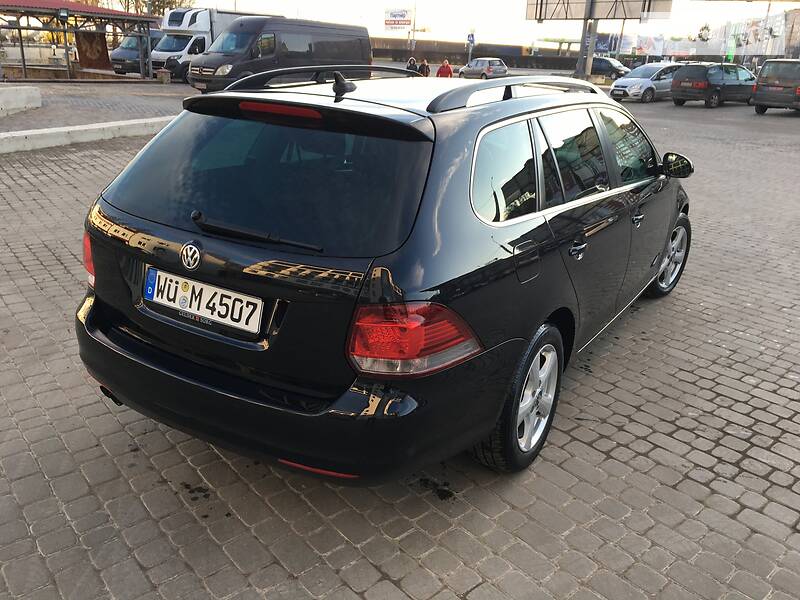 Універсал Volkswagen Golf 2009 в Тернополі