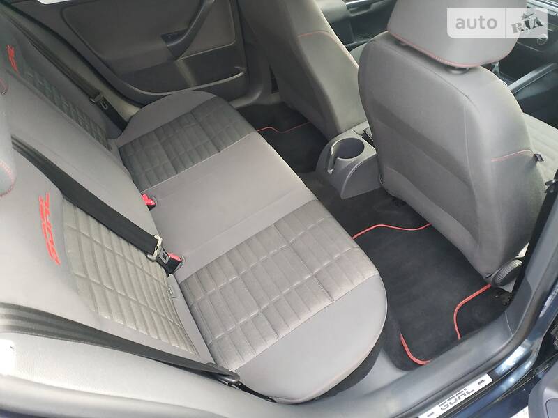 Хэтчбек Volkswagen Golf 2006 в Львове